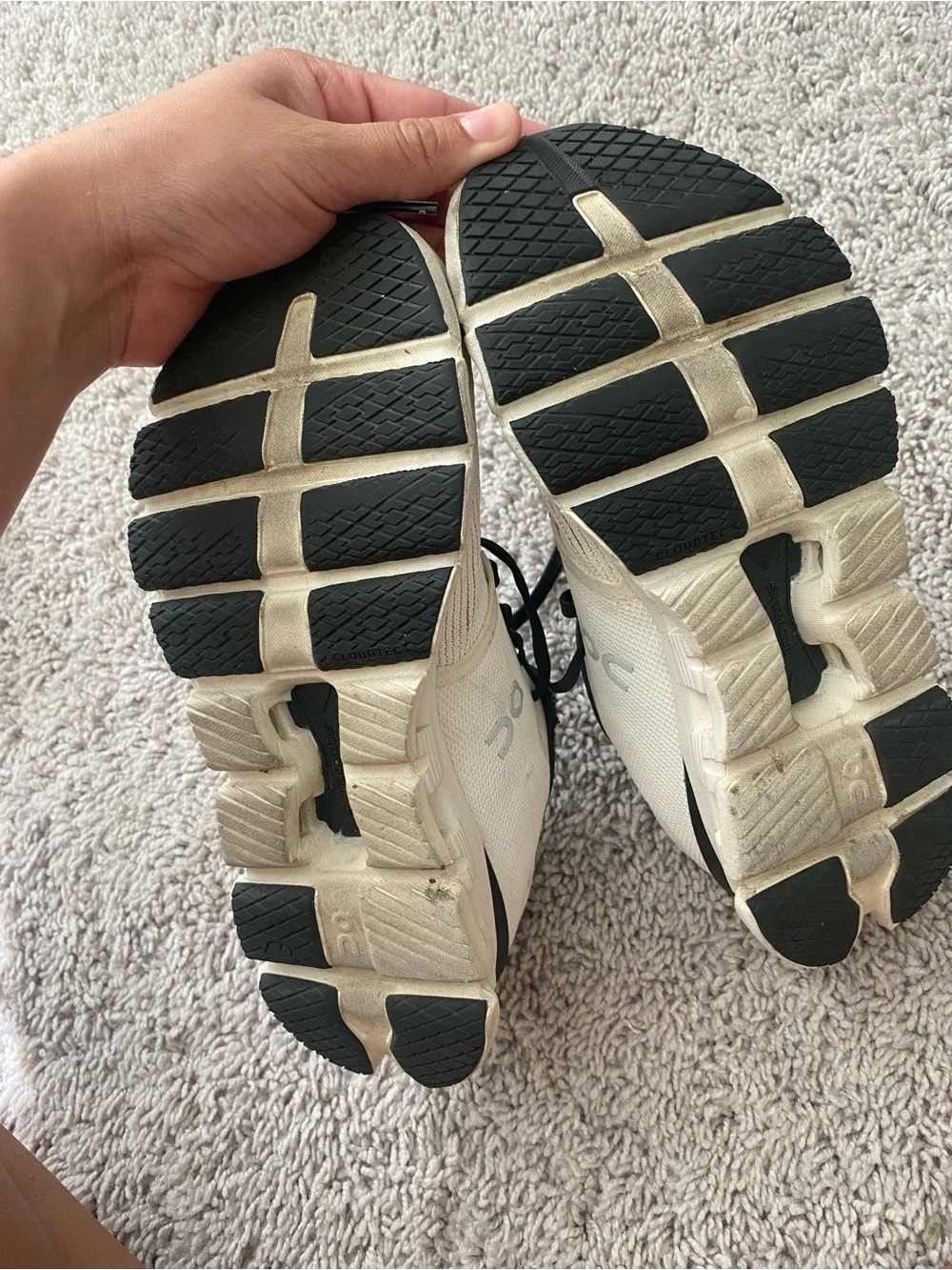 Womens ON Running Cloud X 4 Sneakers
